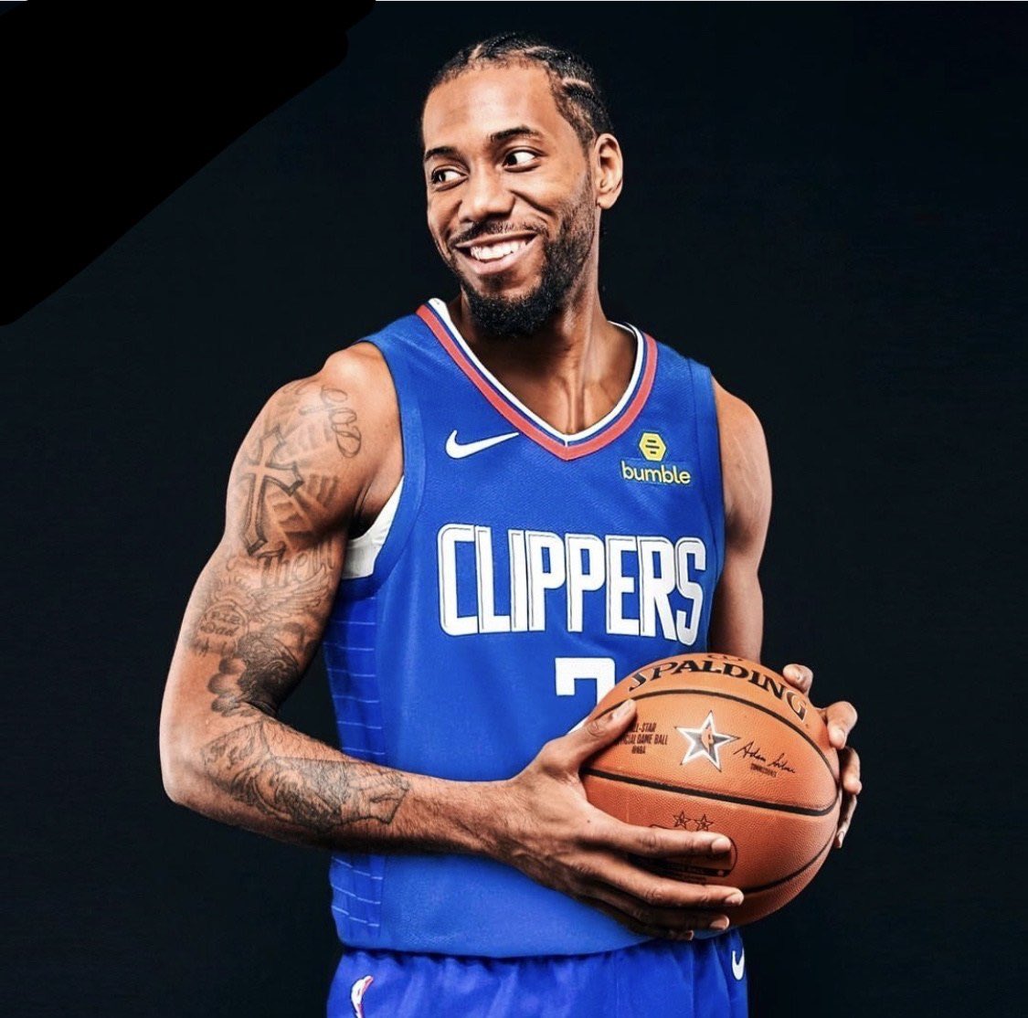 Spotify诺坎普：巴萨的年末胜利堡垒，迎战奥萨苏纳力争五连胜（巴萨坐镇Spotify诺坎普，年末迎战奥萨苏纳剑指五连胜）