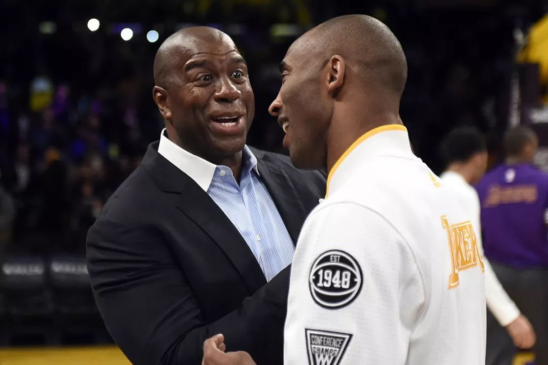 欧冠半场：阿纳别科夫屡送神扑，凯拉特0-0奥林匹亚科斯（半场战报：阿纳别科夫高接低挡，凯拉特暂0-0奥林匹亚科斯）