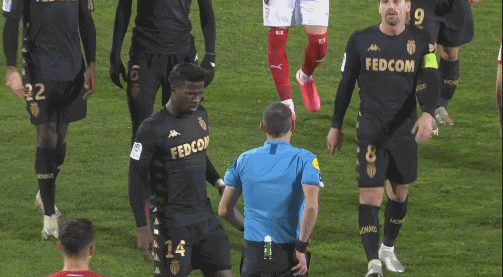 王牌对决！2025年哈兰德英超攻入23球，马特塔进17球（射手大战：2025英超哈兰德轰23球，马特塔斩17球）