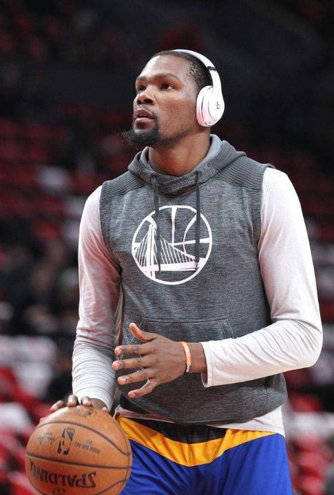 阿劳霍在巴萨已被罚下5次，本世纪仅次于皮克、莫塔和马克斯（阿劳霍在巴萨已染红5次，本世纪仅次于皮克、莫塔与马尔克斯）